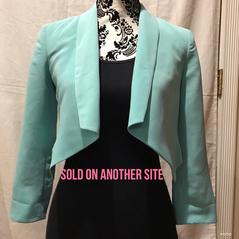 Pretty Little Liars by Aeropostale Cropped Blazer